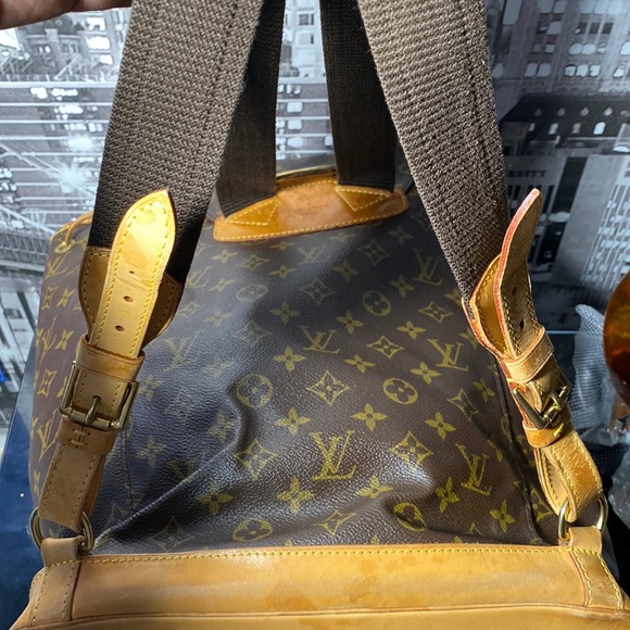 Authentic Louis Vuitton Monogram BackPack Montsouris GM